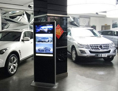 4S店液晶廣告機(jī) 革新汽車銷售體驗(yàn)的智能助手